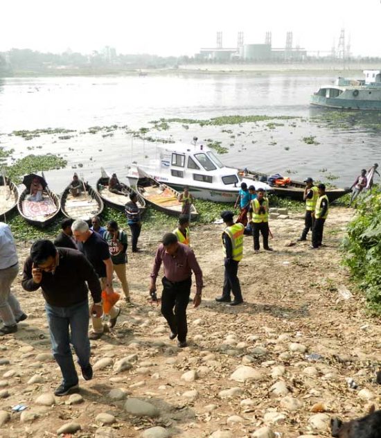 Simon Maxwell visited	the river Buriganga in	Bangladesh